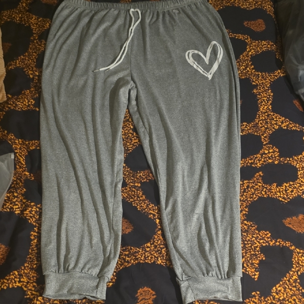 Gray Lounge Pants with Heart Design - Picture 2 of 2